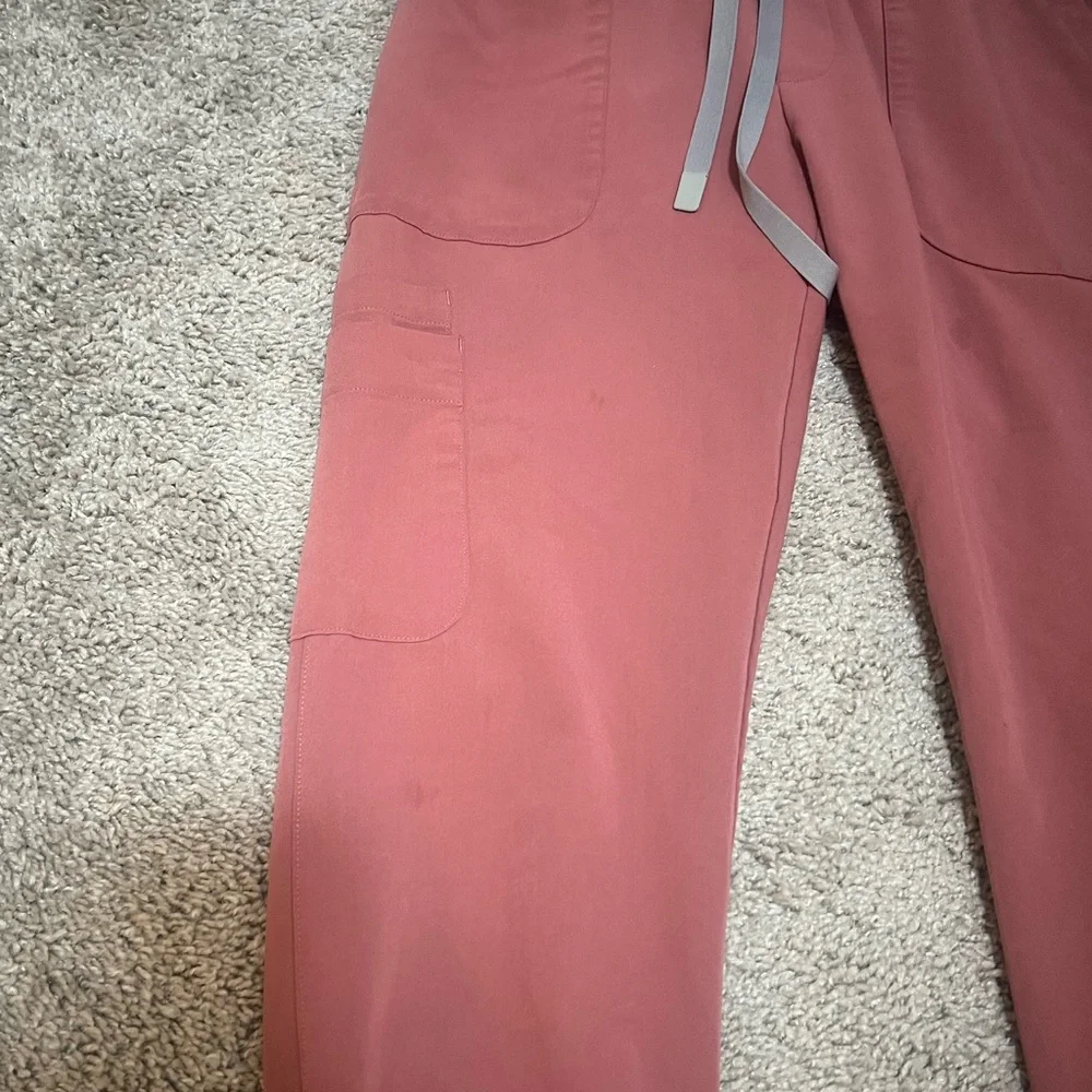 Mauve Taldora - Petite Skinny Jogger Scrub Pants - Picture 5 of 6